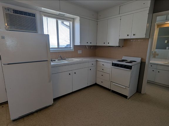 3rd image of 1214 S Blake St APT 3