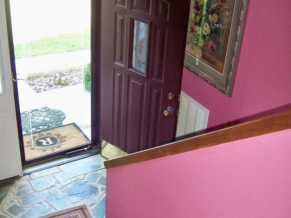 1st image of 117 Heritage Dr