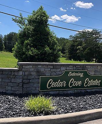 3rd image of 290 Deer Haven Dr