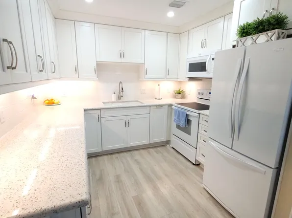 34 Somerset, West Palm Beach, FL 33417