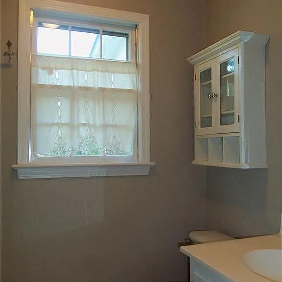 4224 Robinhood Rd — Photo 4