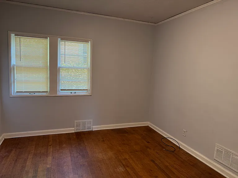 1500 N Jarrett St — Photo 8