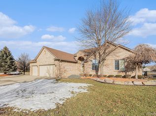 50190 Magdalina Dr, Macomb, MI 48044