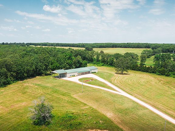 3rd image of 1361 County Road 2200