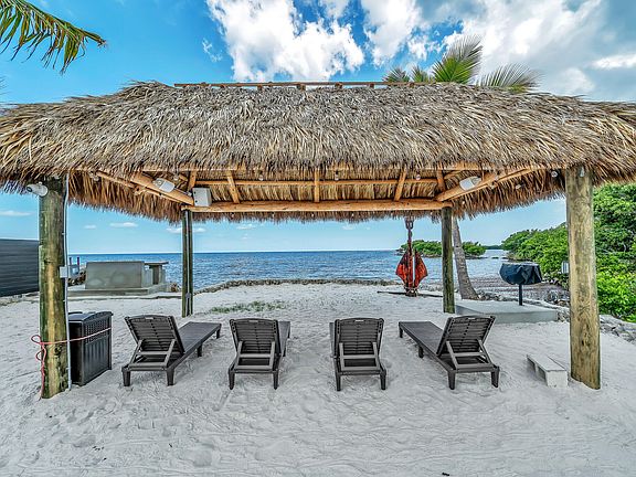 5th image of 16 Seaside Ave