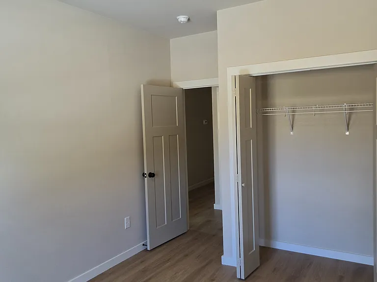 5724 Wallwood Rd — Photo 11