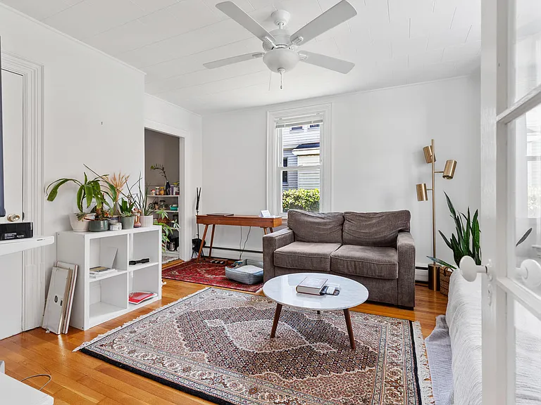 17 Holworthy Pl — Photo 1