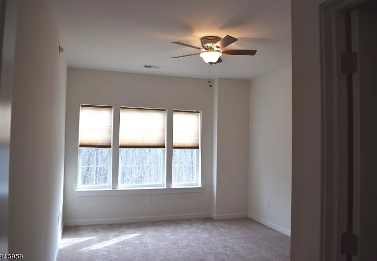 229 Parkview Ln — Photo 8