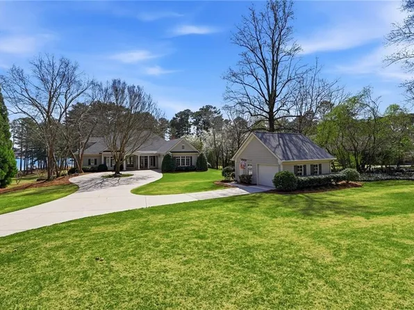 3450 Strawberry Ln, Cumming, GA 30041