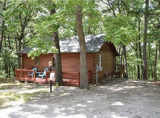 308 Hummingbird Ln, Eureka Springs, AR 72632