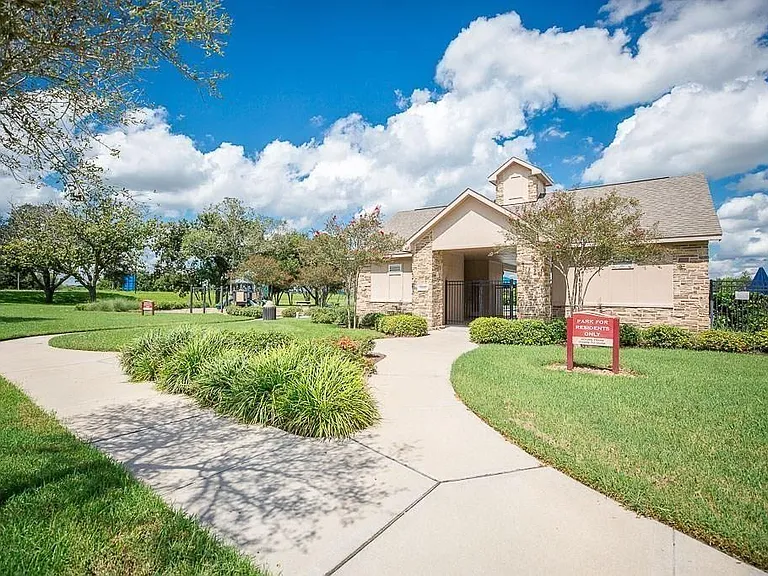 5010 Lavaridge Dr — Photo 24
