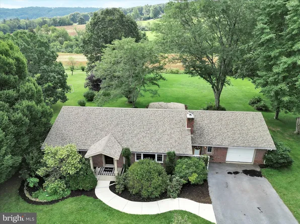 415 Ridge Rd, Orwigsburg, PA 17961