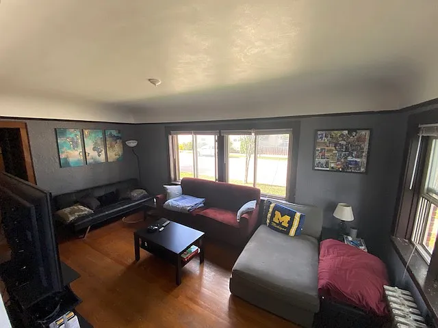 1 bed, 800 sqft, $1,345 — Photo 2