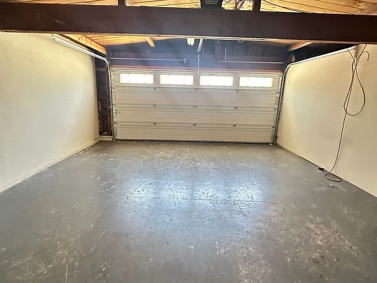 272 Donner Ave — Photo 10