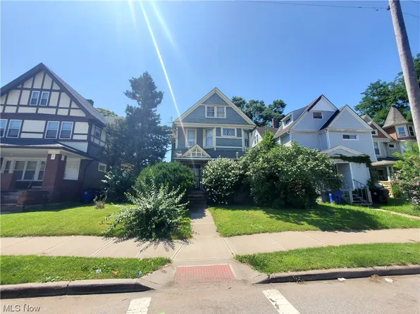 3304 E 55th St, Cleveland, OH 44127