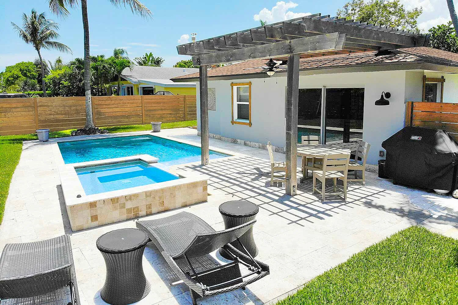 2 bed, 2.0 bath, 1127 sqft, $10,000 — Photo 2