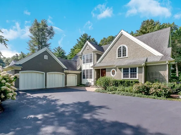 12 Prince Snow Cir, Mattapoisett, MA 02739
