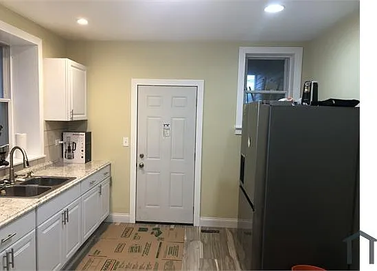 7644 S Cornell Ave — Photo 22