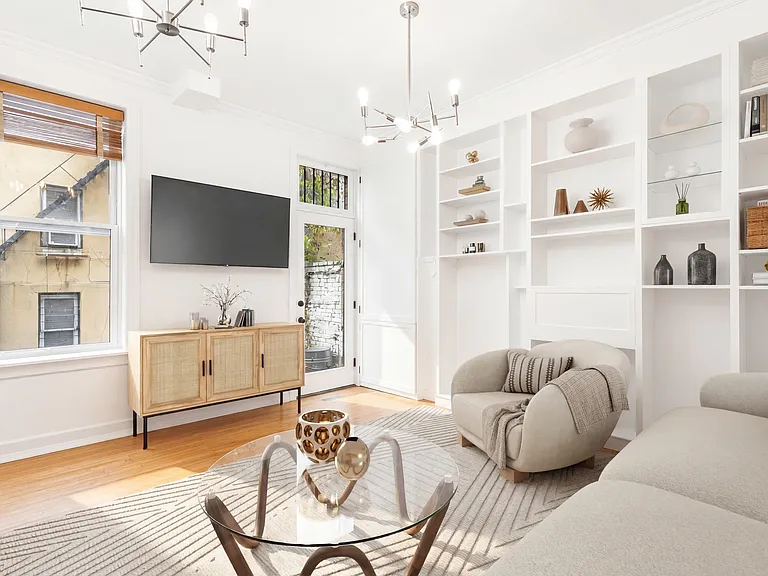 305 W 20th St #1A — Photo 3