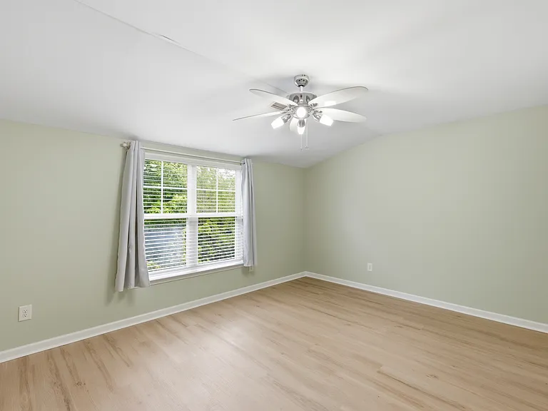 3015 Berkeley Springs Pl — Photo 23