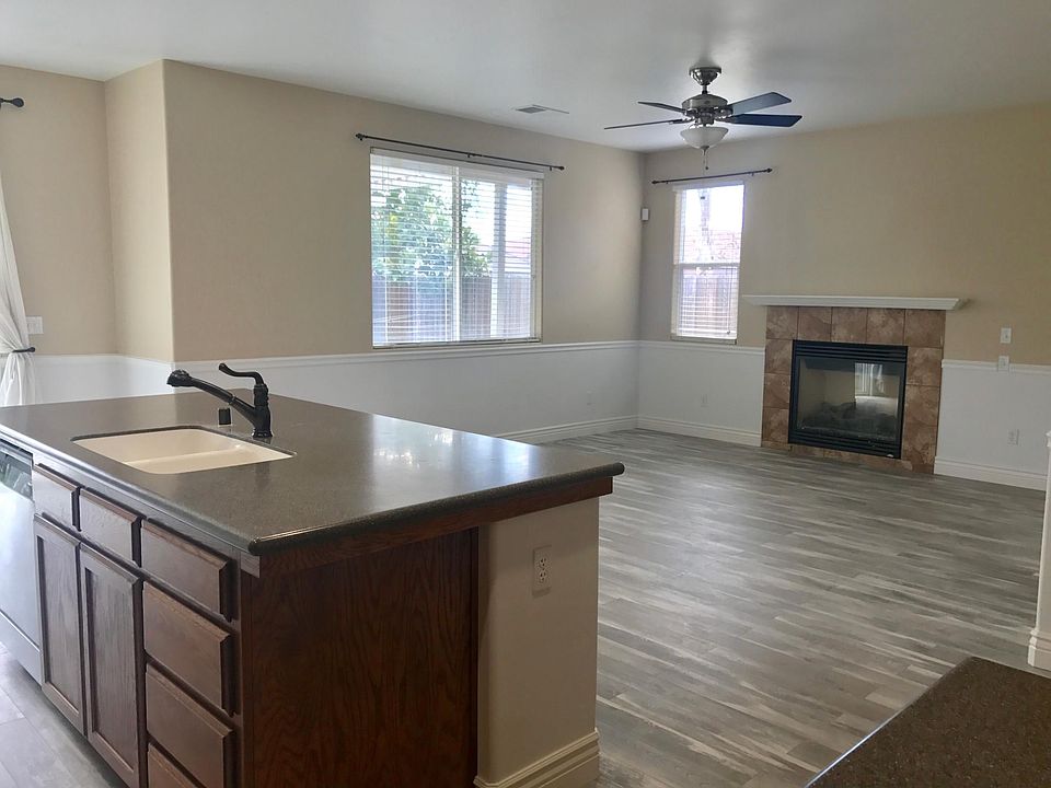 Separate family room 