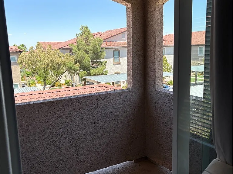 2305 W Horizon Ridge Pkwy #1324 — Photo 10