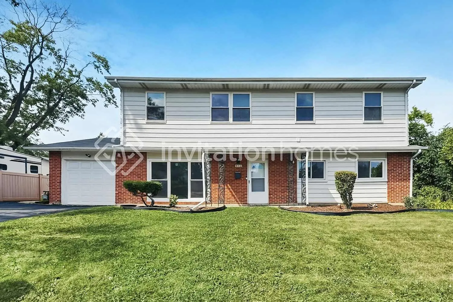 470 Westview St Hoffman Estates, IL 60169 — Photo 1