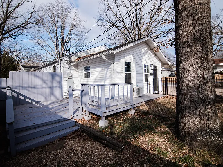 823 N Fillmore St — Photo 13