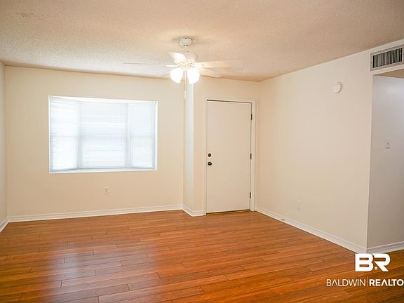 3rd image of 4377 Fathbrook Ln