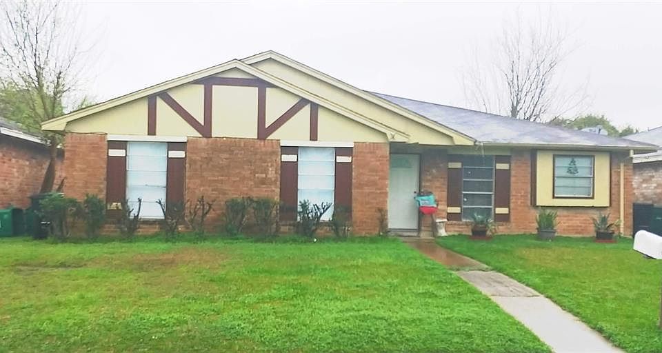 1st image of 12706 Bexley Dr