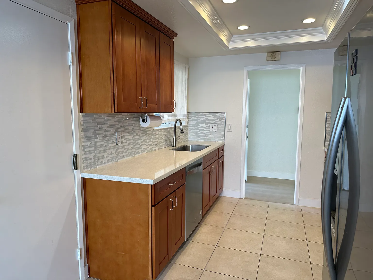 3 bed, 1376 sqft, $4,300 — Photo 3