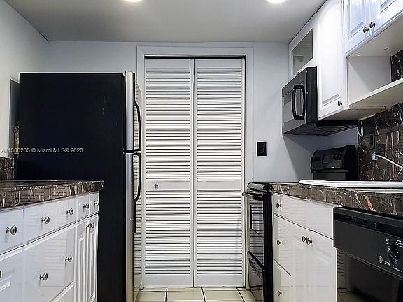 2nd image of 200 Lakeview Dr APT 309