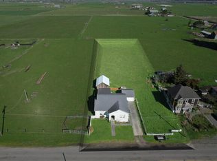 3935 Grizzly Bluff Rd, Ferndale, CA 95536