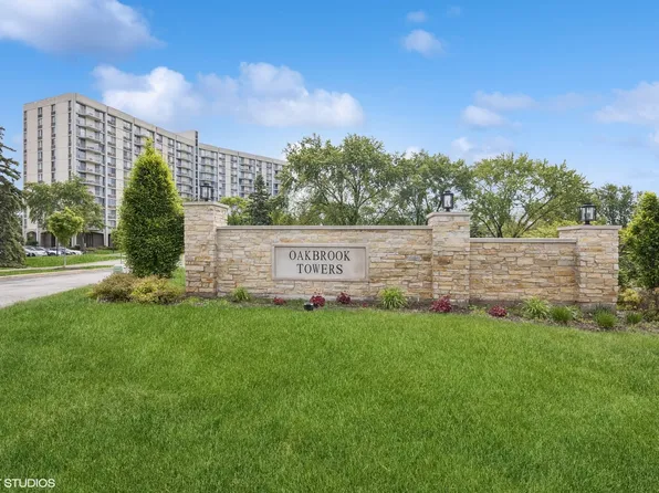 20 N Tower Rd APT 3G, Oak Brook, IL 60523