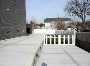 124-09 13th Ave, College Point, NY 11356