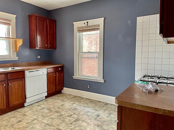 5th image of 1080 Jefferson Ave #2