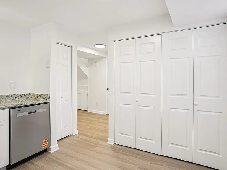 1369 Maple Shade Ln — Photo 13