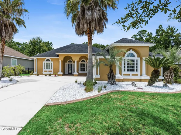 227 Edgewater Dr, Saint Marys, GA 31558