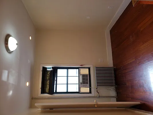 Rented by Signature Property Realty | media 21