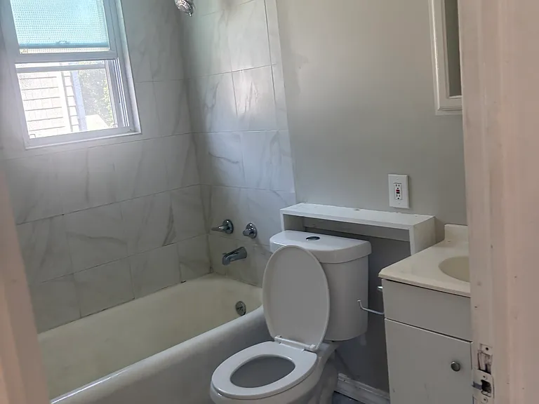 40 Mill Hill Ave #40 — Photo 5