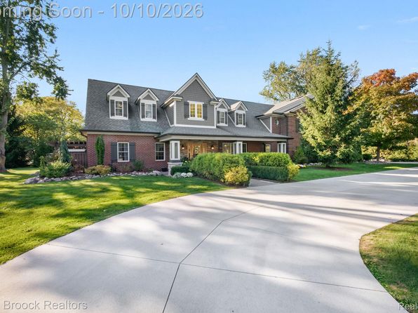 30325 Vernon Dr