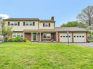 2146 Feather Rd, Vinton, VA 24179