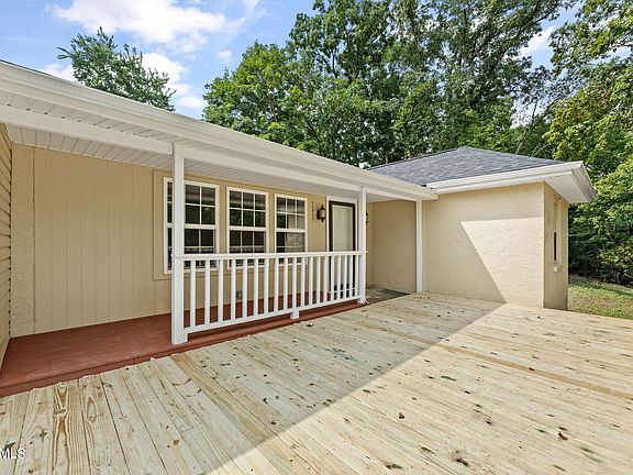 4th image of 11032 Woody Dr