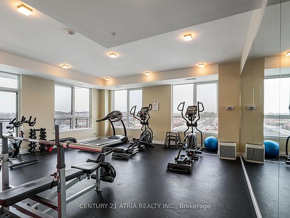 5th image of 11611 Yonge St Unit 320