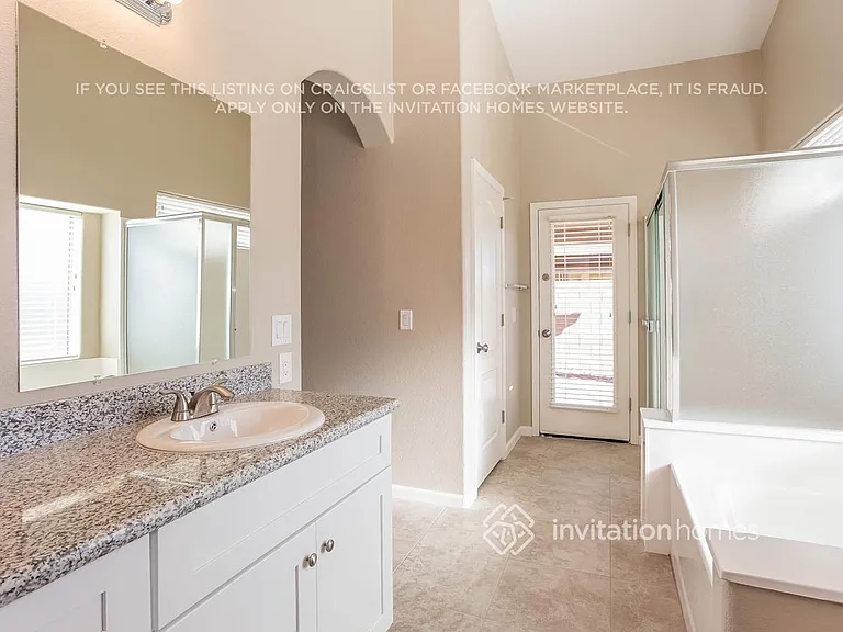883 E Lovegrass Dr — Photo 12