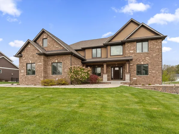 13560 Limerick Dr, Saint John, IN 46373