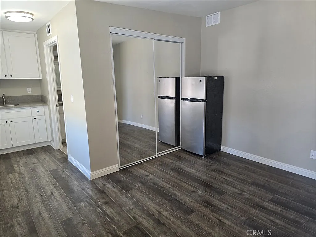 Studio, 245 sqft, $1,000 — Photo 2