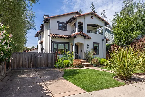 52 Hillview Ave Photo 1