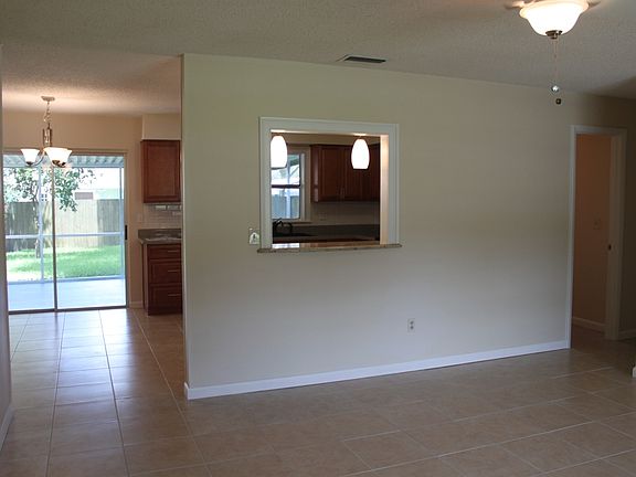 5th image of 609 Cortez St