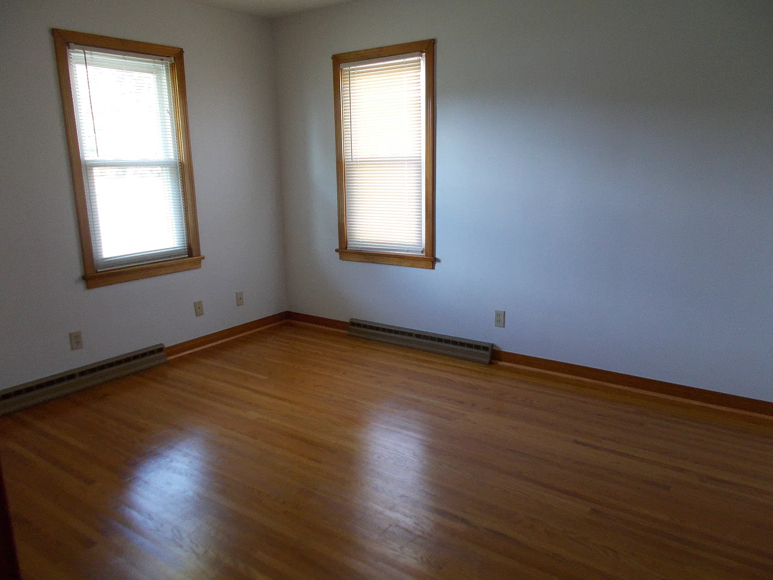 3 bed, 1650 sqft, $1,900 — Photo 2